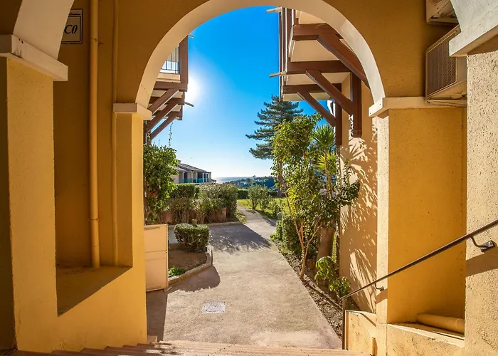 Village Cap Esterel - L'esquinade-106 By Interhome
