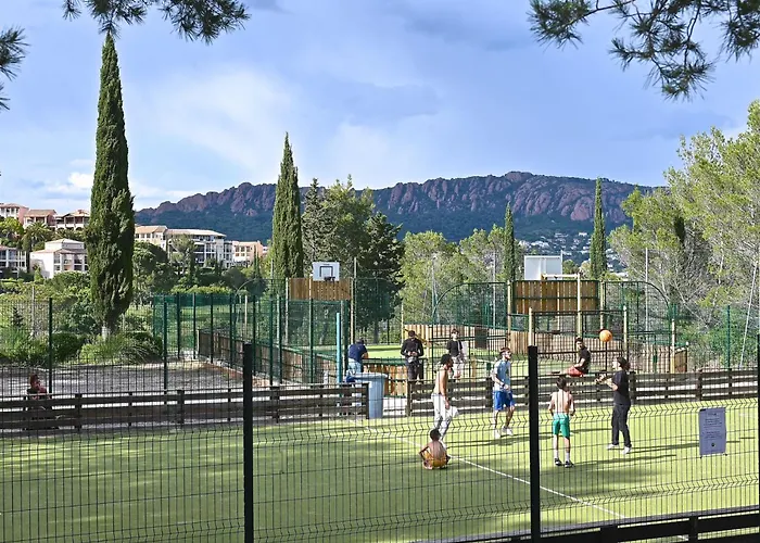Apartment Village Cap Esterel - L'esquinade-106 By Interhome Saint-Raphaël