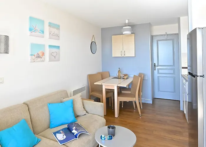 Apartment Village Cap Esterel - L'esquinade-106 By Interhome