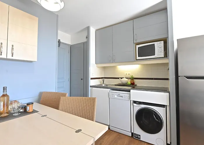 Apartment Village Cap Esterel - L'esquinade-106 By Interhome Saint-Raphaël